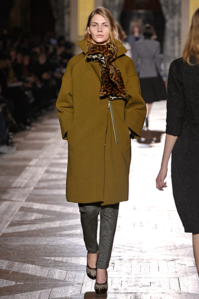dries-van-noten-womens-ready-to-wear-clothes-2010-fall-winter-_14